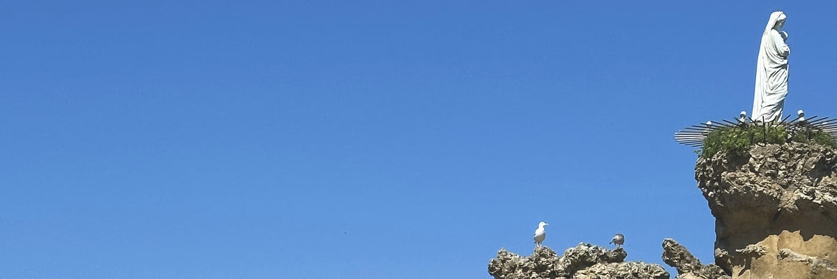 La Virgen del Rocher de la Vierge sobre la roca, en Biarritz — IZENA Iparralde