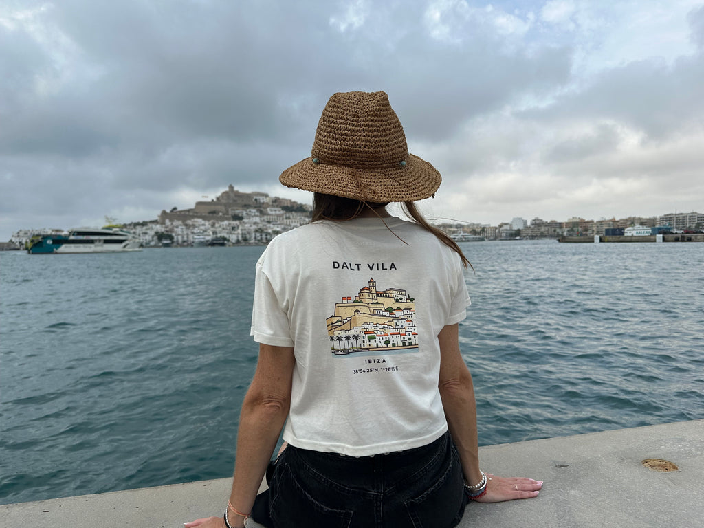 Camiseta Ibiza Dalt Vila (mujer) — Edición Limitada | IZENA