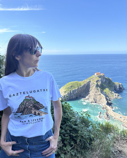 Camiseta Gaztelugatxe — Mar & Leyenda