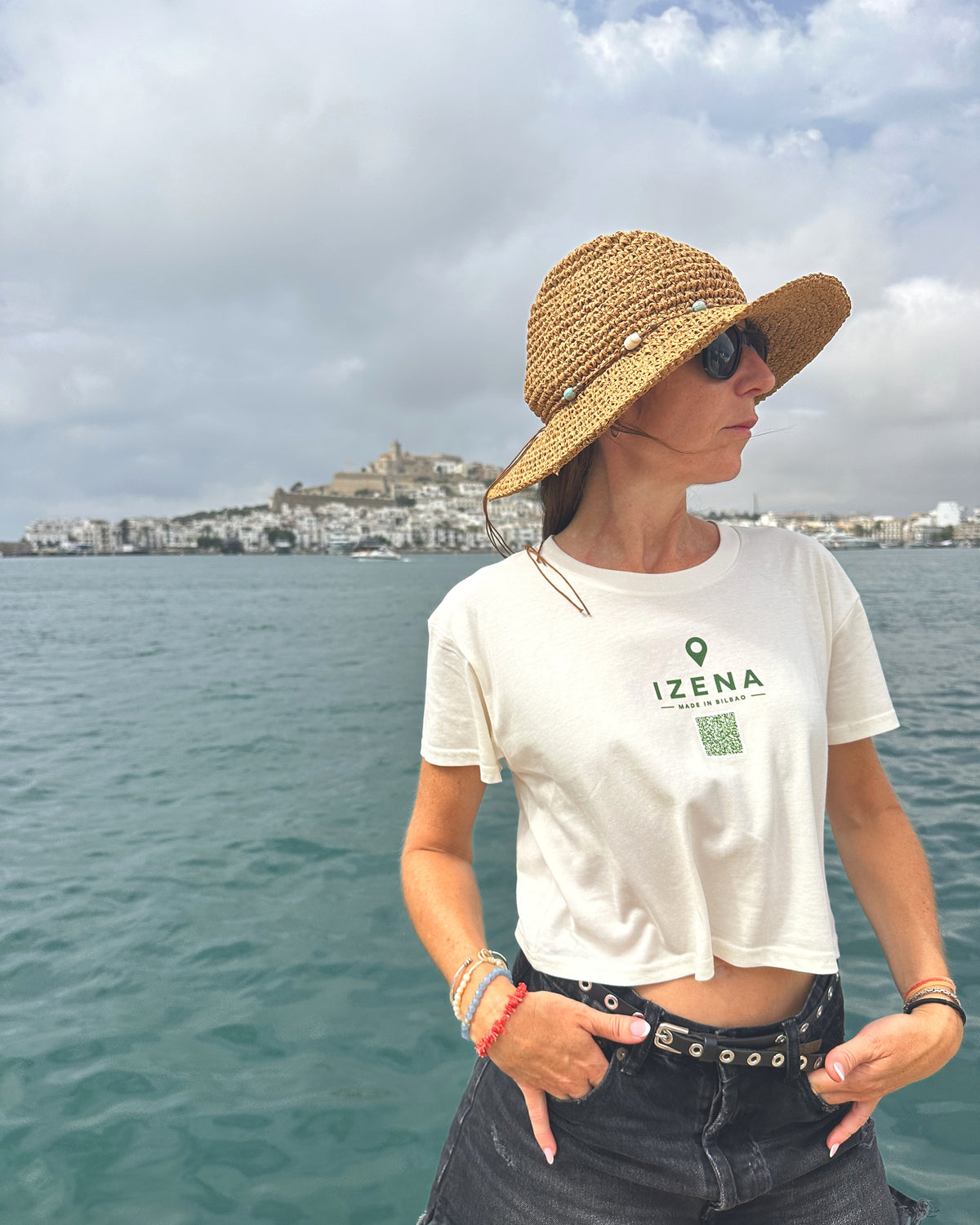 Camiseta Ibiza · Dalt Vila (mujer) — Edición Limitada