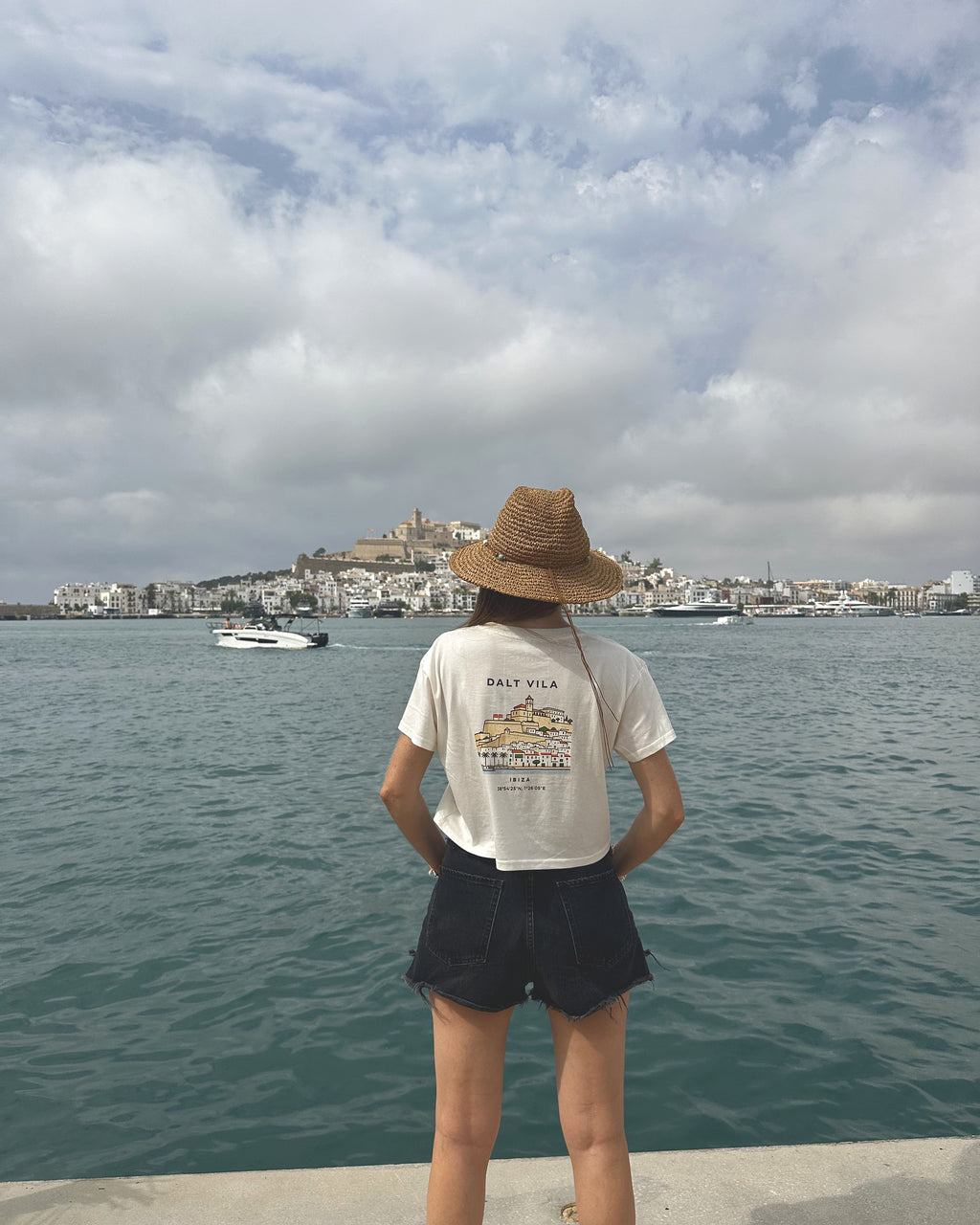 Camiseta Ibiza · Dalt Vila (mujer) — Edición Limitada