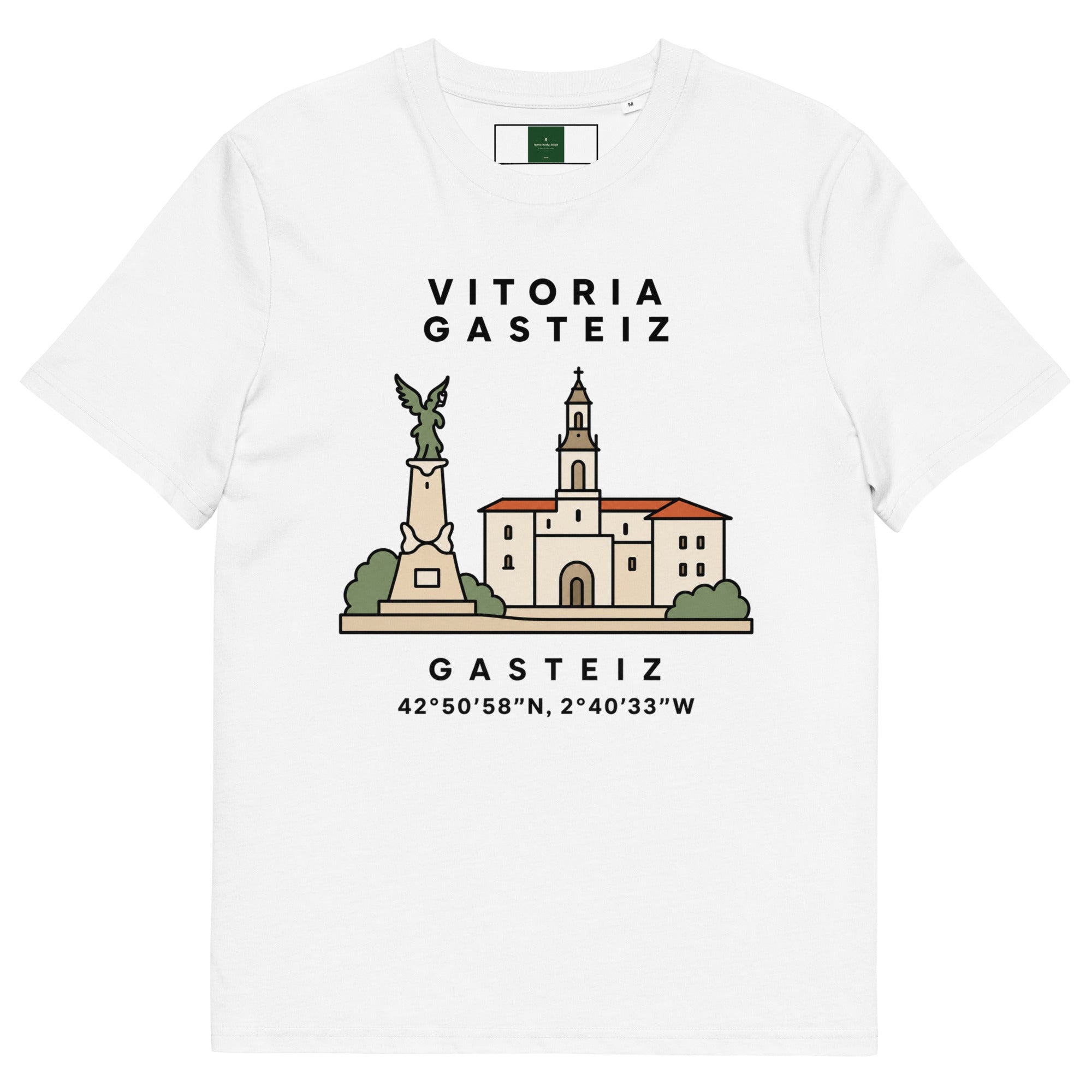 Camiseta de Vitoria-Gasteiz con la Virgen Blanca ilustrada y QR en la espalda — algodón orgánico IZENA