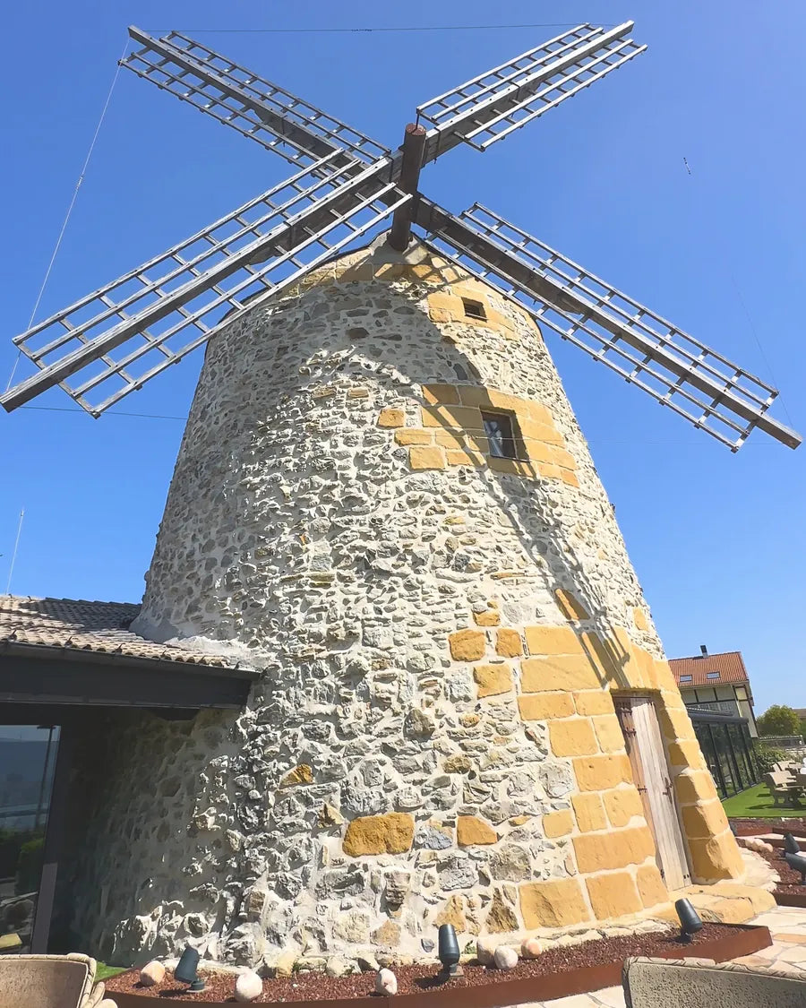 Le moulin d’Aixerrota à Getxo, vu d’en bas