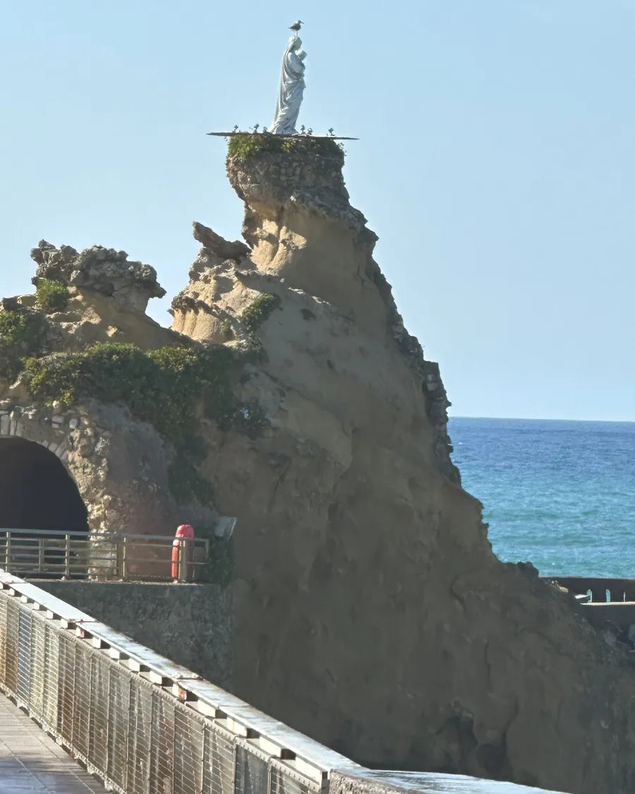 Biarritz Sweatshirt · Rock & Ocean · Premium 350 g